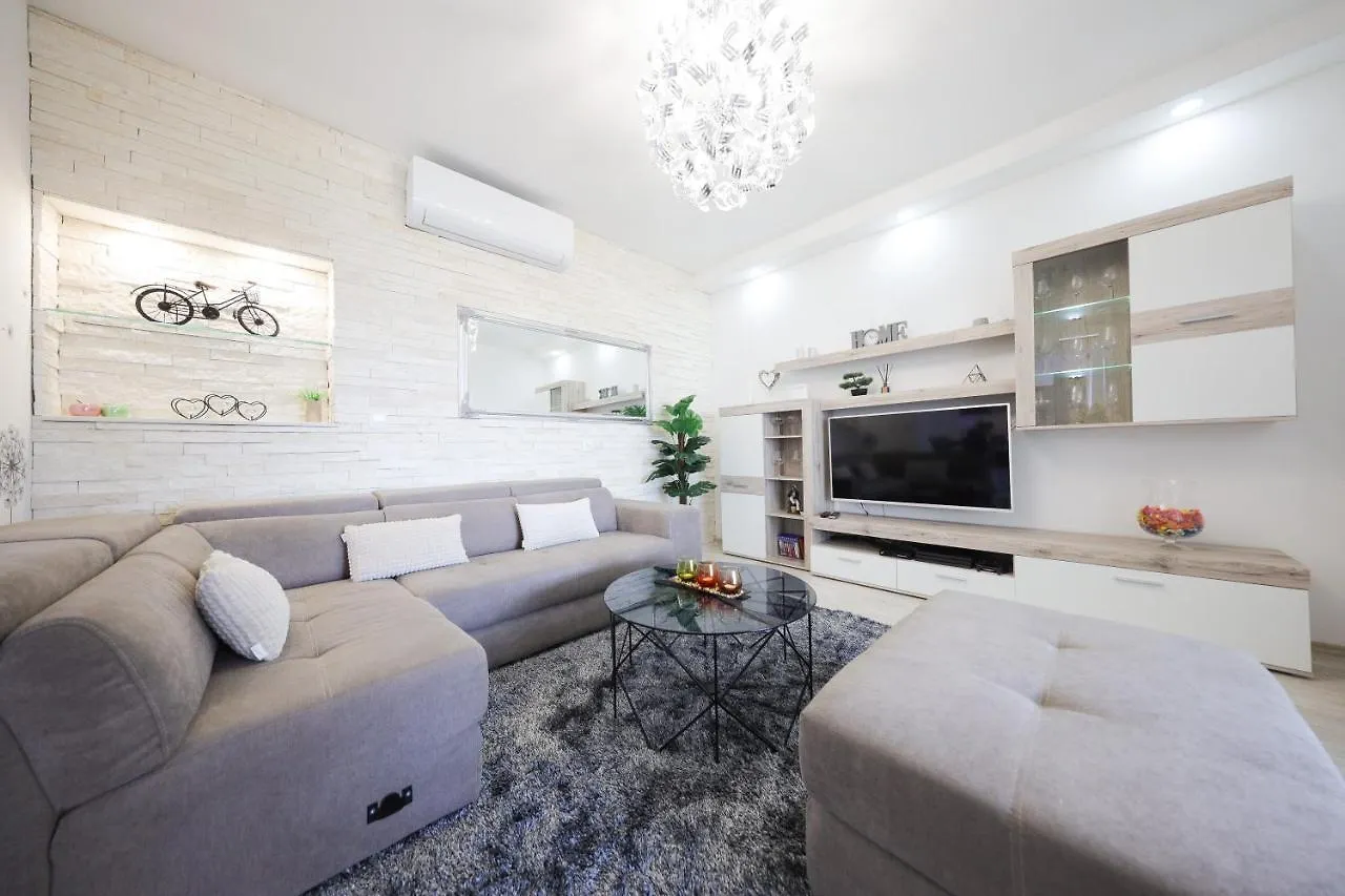 Deluxe Look Apartment Zadar 0*,